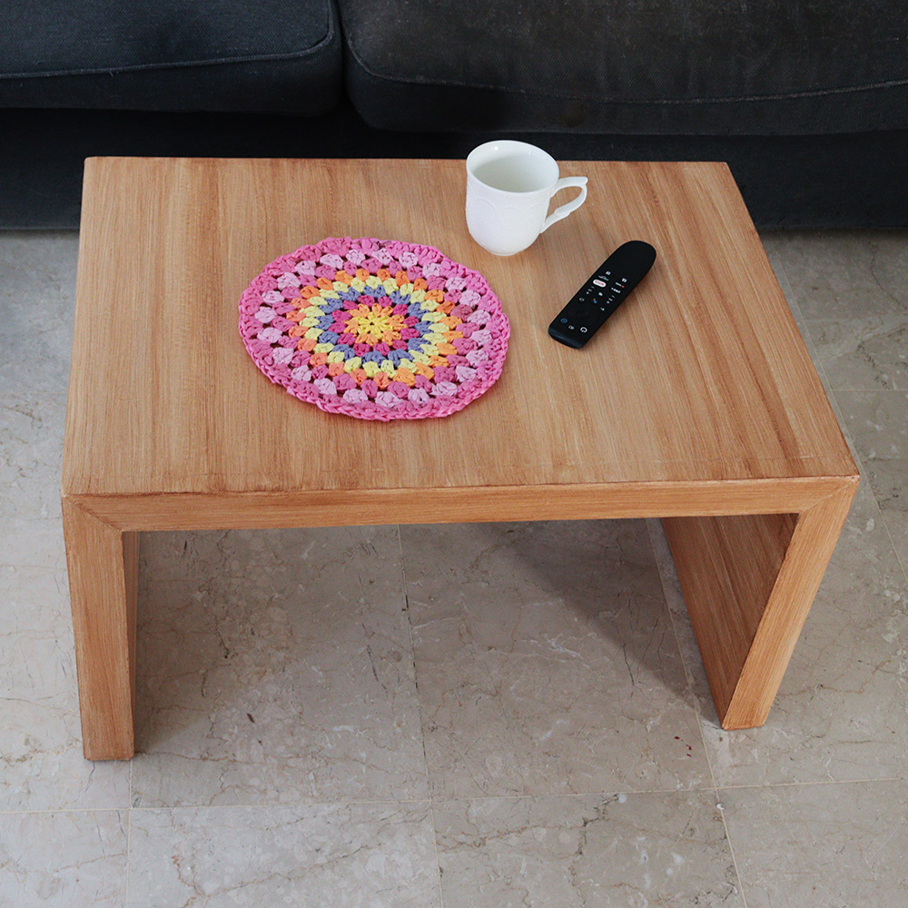 שולחן קפה עשוי מקרטון